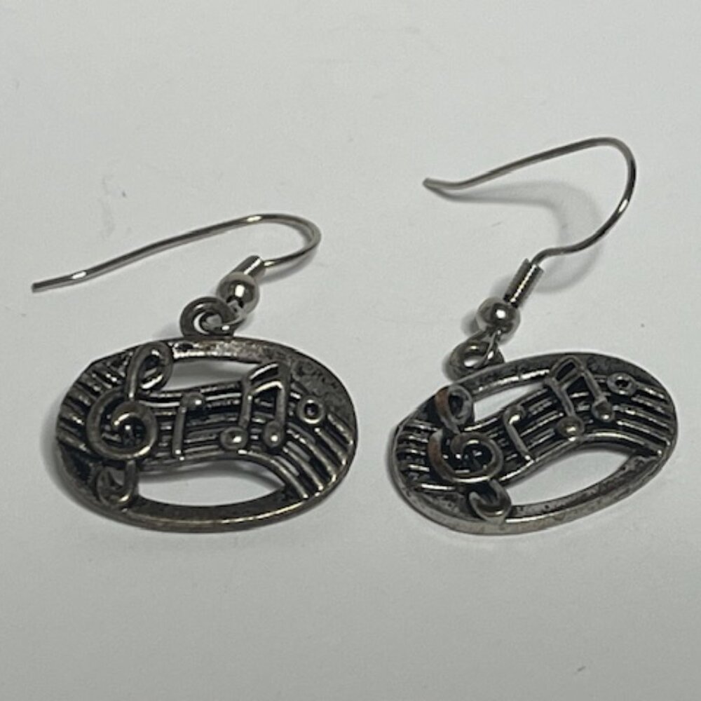Silver Tone Musical Note Treble Clef Musician Dangle Oval Earrings .8"x.6"